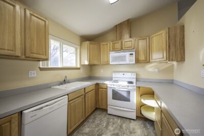 1351 E Yost Circle , Moses Lake, WA 98837 - Photo 15