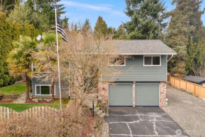 19332 53rd Avenue NE, Lake Forest Park, WA 98155