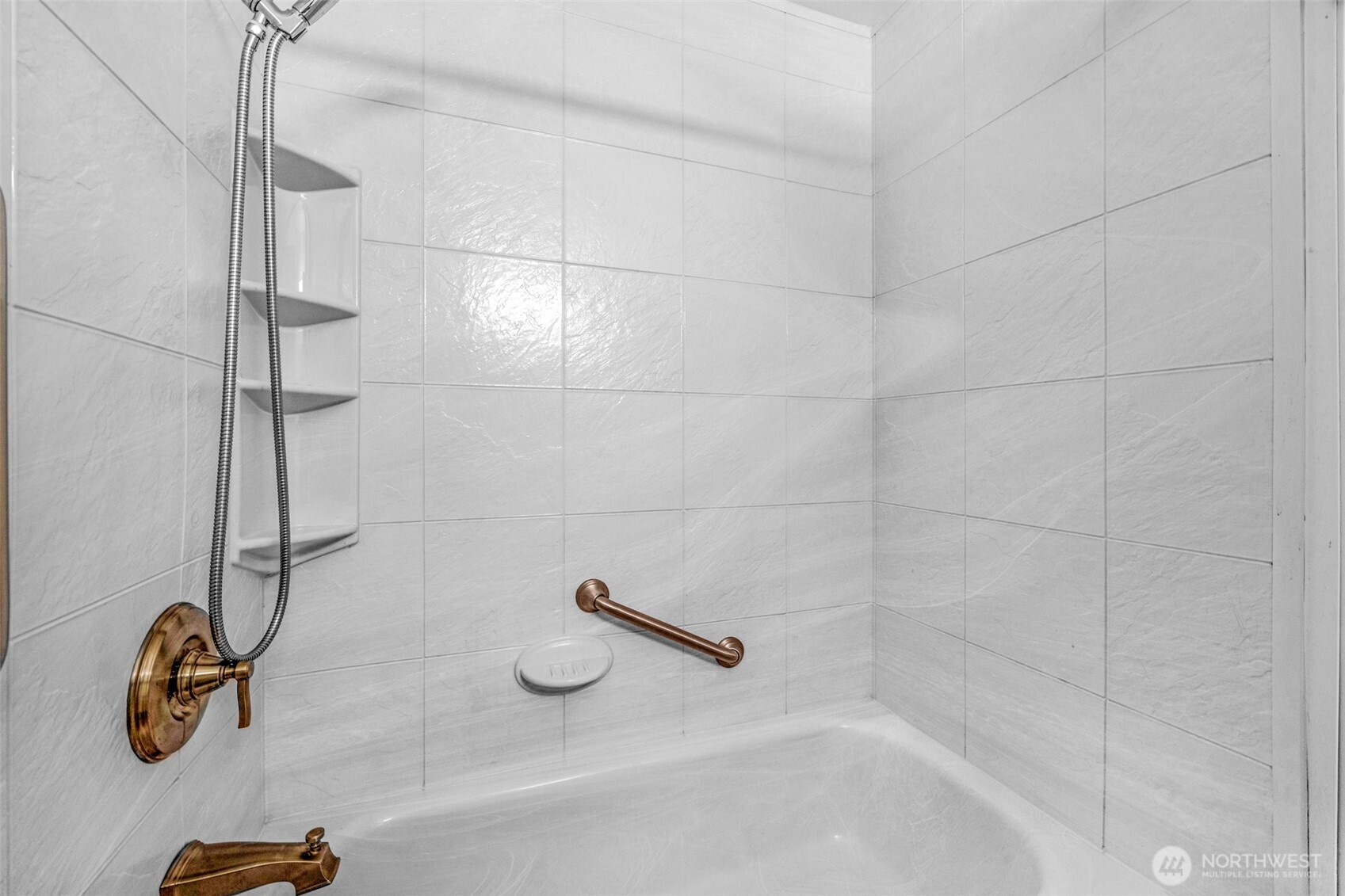 19332 53rd Avenue NE, Lake Forest Park, WA 98155