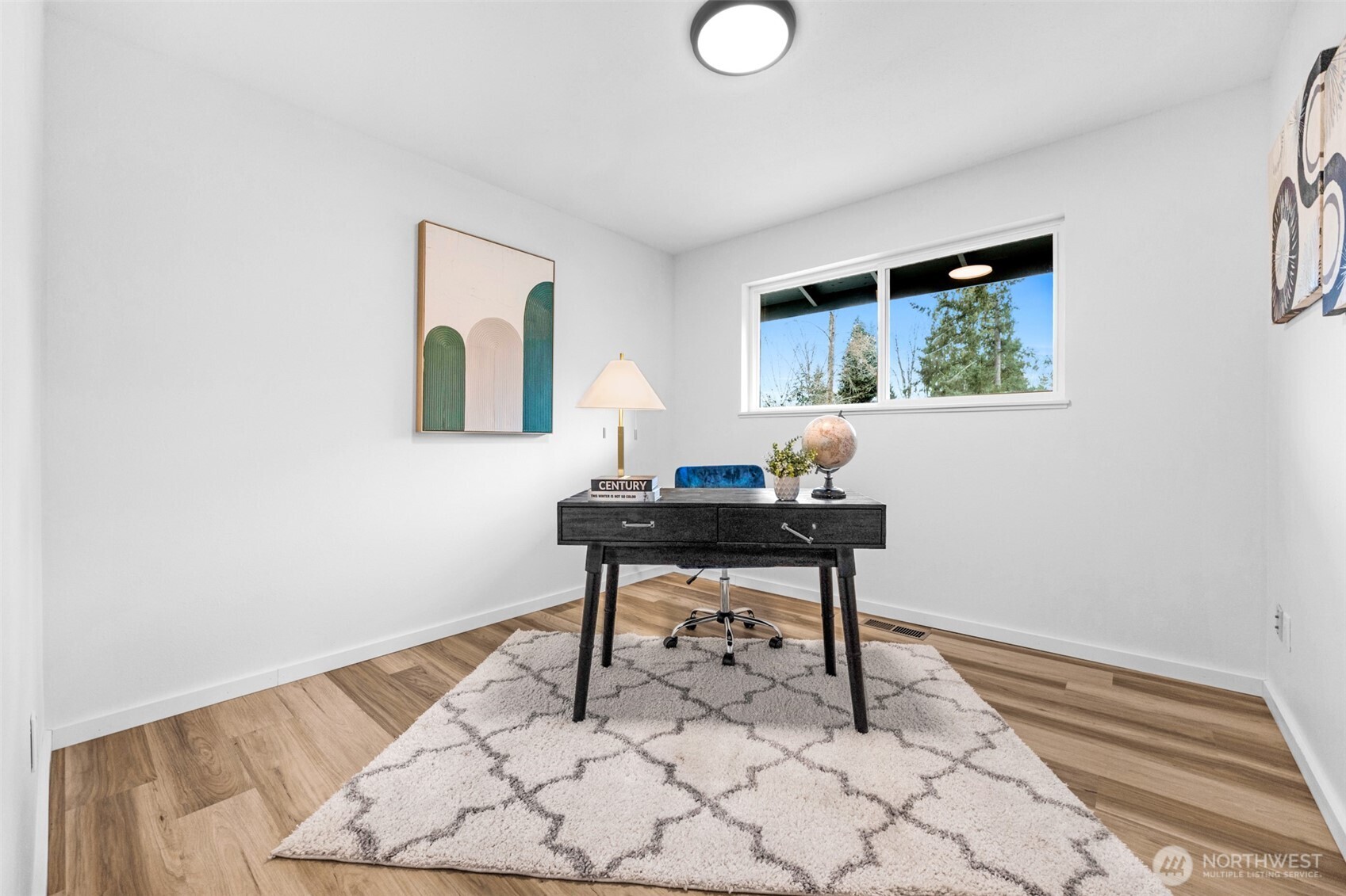 19332 53rd Avenue NE, Lake Forest Park, WA 98155