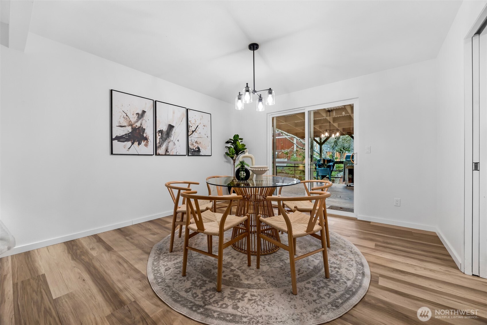 19332 53rd Avenue NE, Lake Forest Park, WA 98155