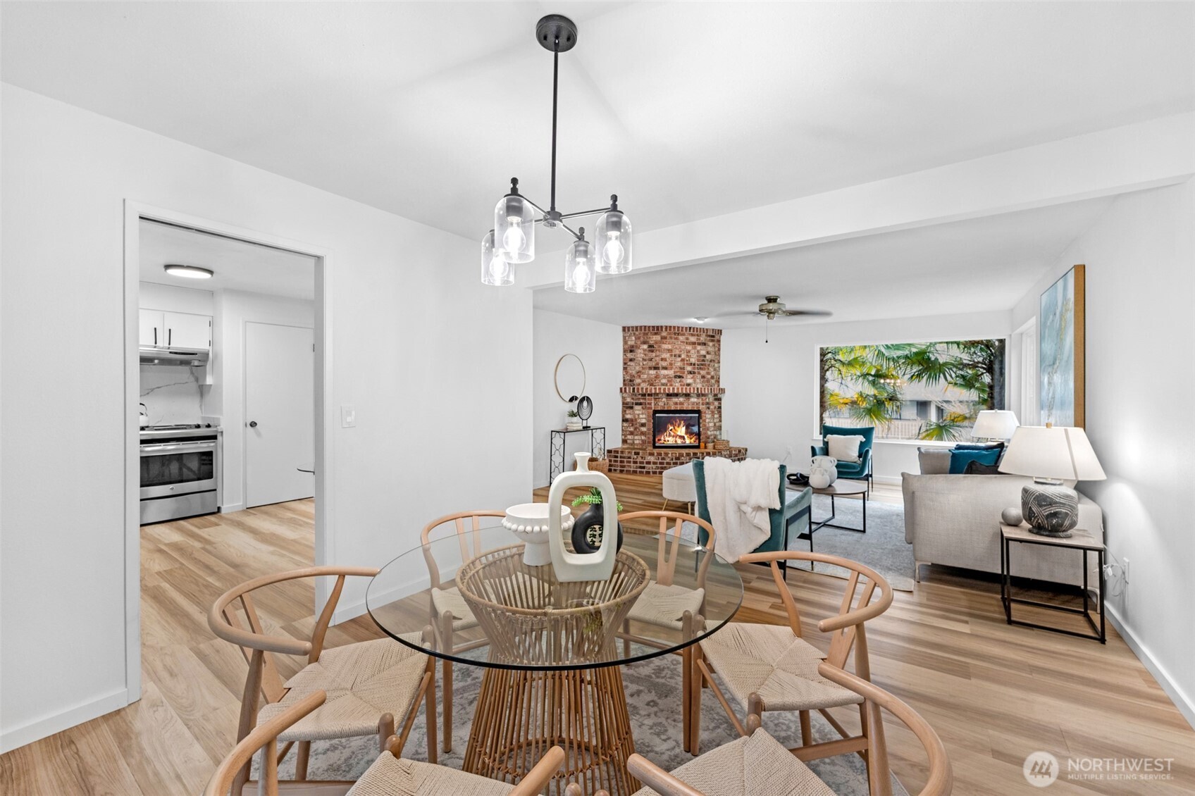 19332 53rd Avenue NE, Lake Forest Park, WA 98155