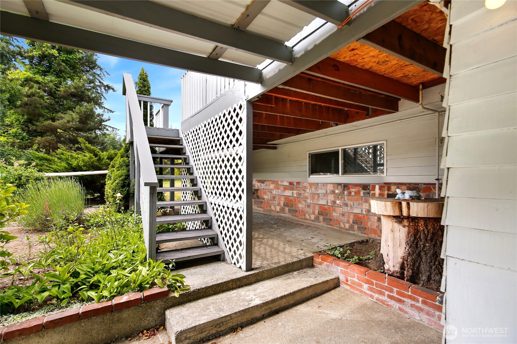 2670 SE Bielmeier Road , Port Orchard, WA 98367-8504