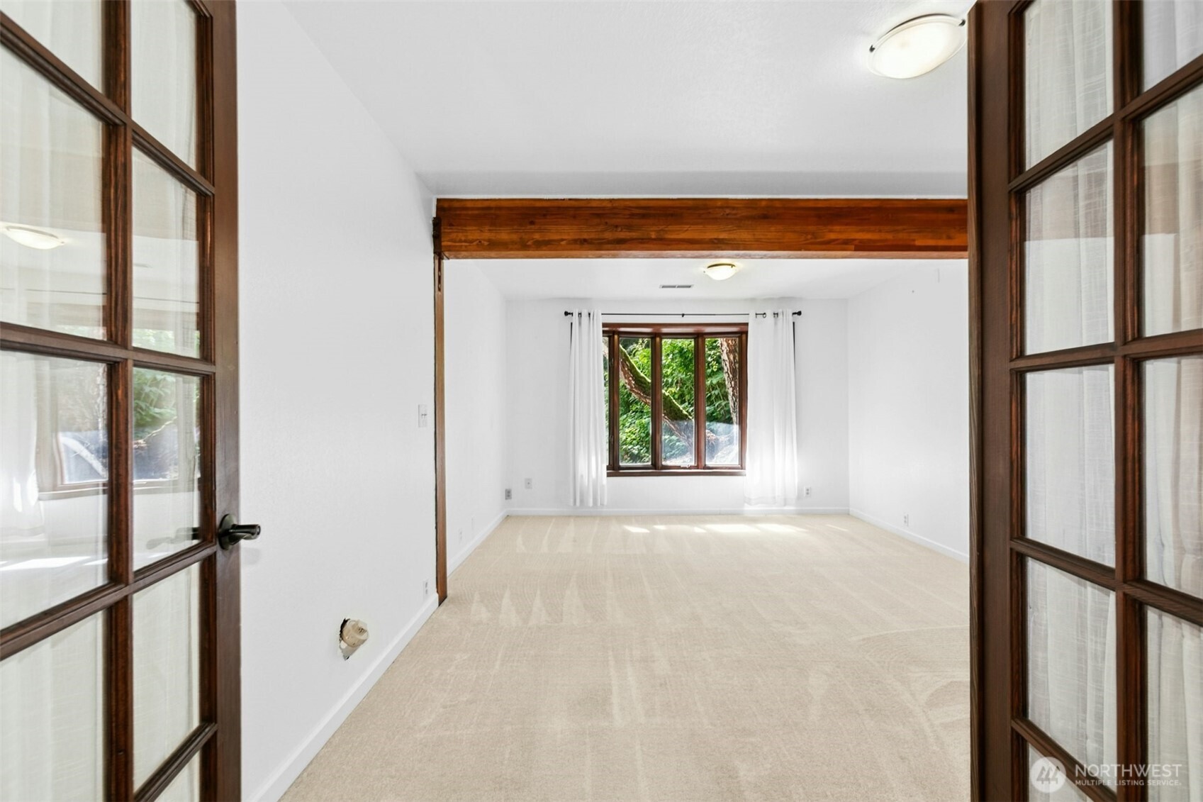 18901 61 Avenue NE, Kenmore, WA 98028