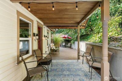 18901 61 Avenue NE, Kenmore, WA 98028 - Photo 2