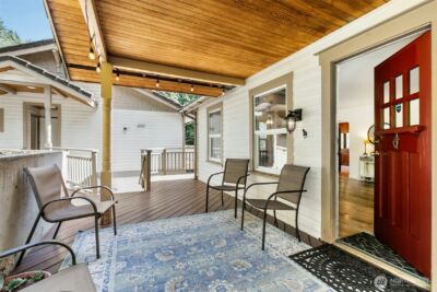 18901 61 Avenue NE, Kenmore, WA 98028 - Photo 3