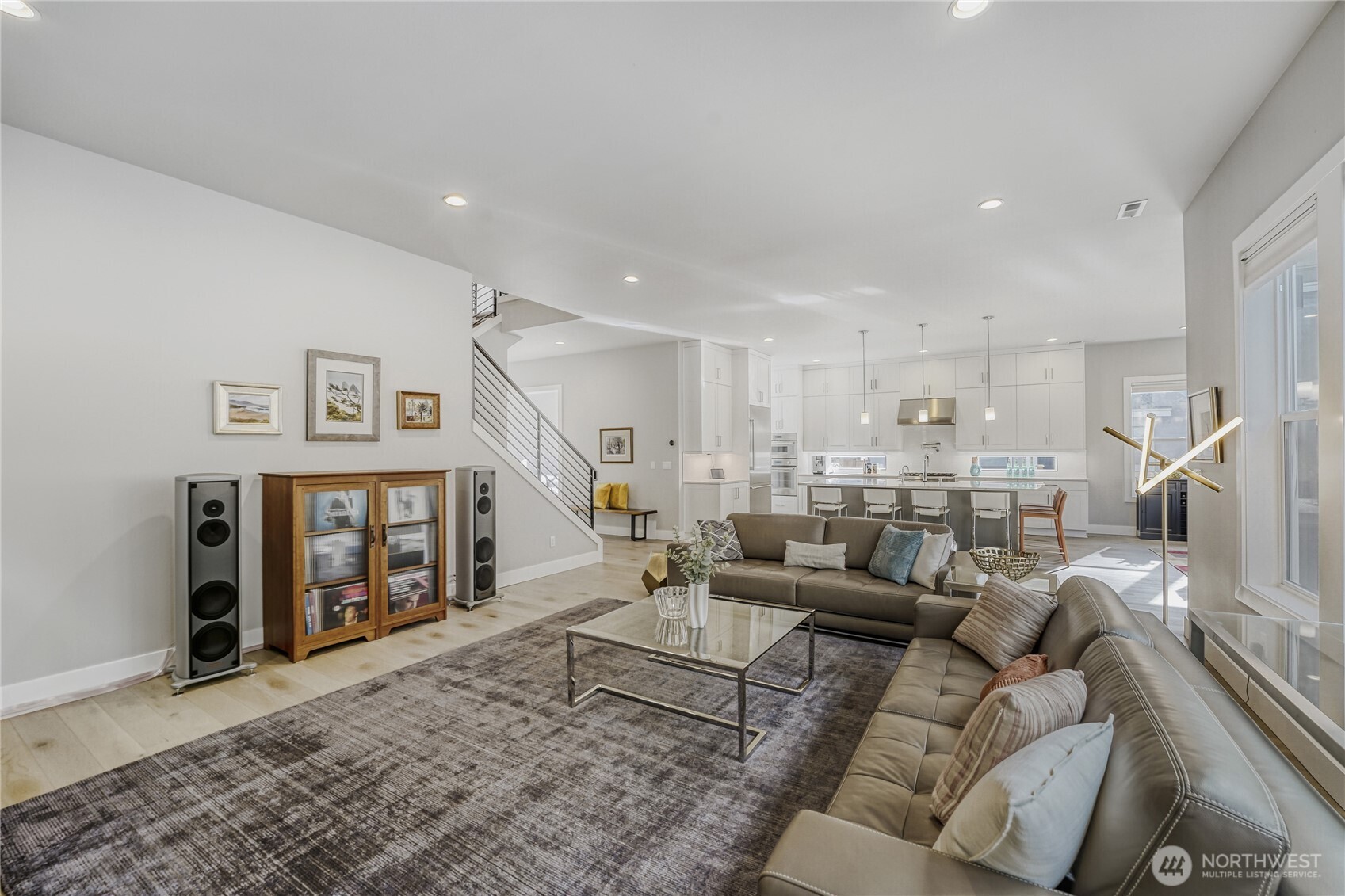 21811 SE 5th Place , Sammamish, WA 98074