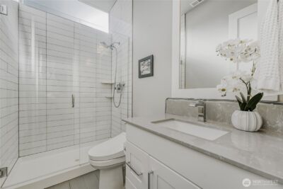 21811 SE 5th Place , Sammamish, WA 98074 - Photo 15