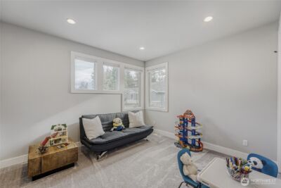 21811 SE 5th Place , Sammamish, WA 98074 - Photo 32