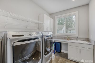 21811 SE 5th Place , Sammamish, WA 98074 - Photo 33