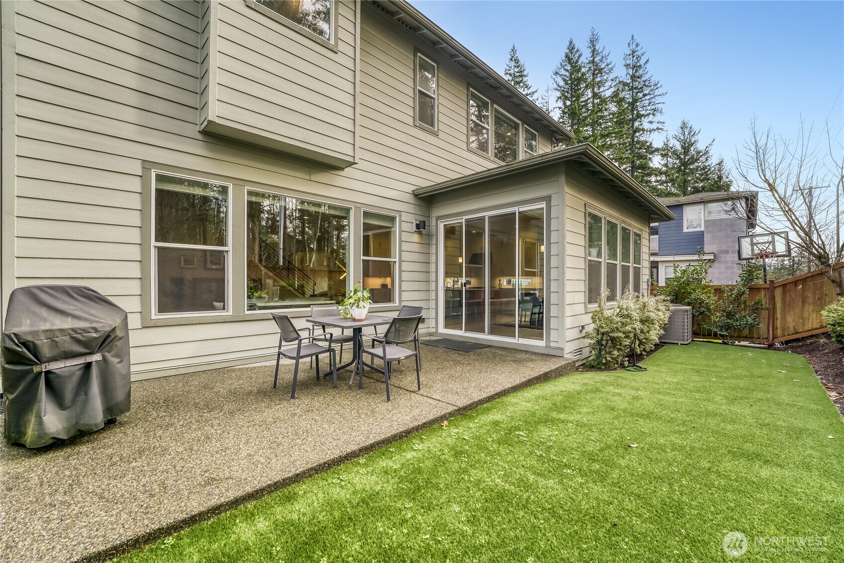 21811 SE 5th Place , Sammamish, WA 98074