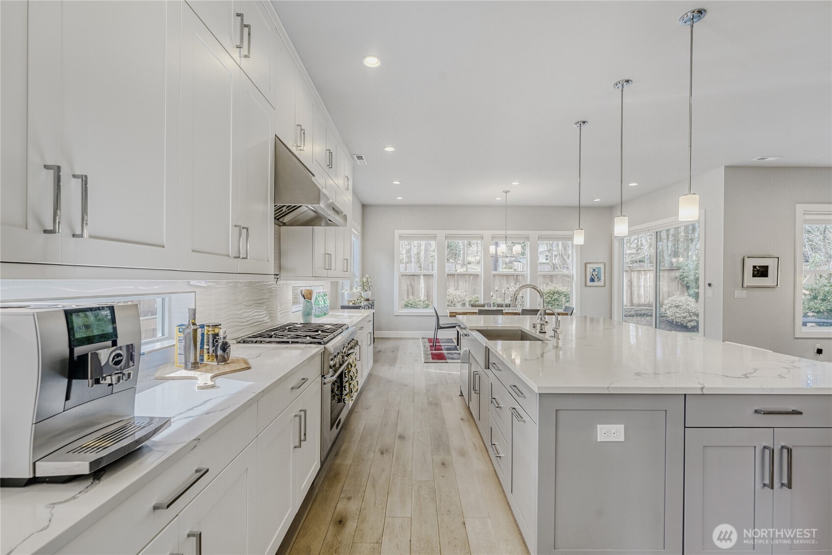 21811 SE 5th Place , Sammamish, WA 98074