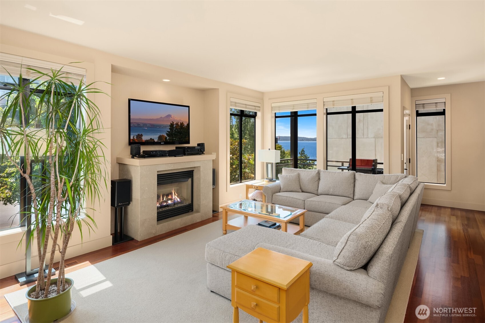 427 2nd Street S #A, Kirkland, WA 98033