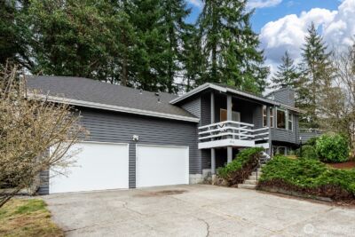 832 NE 202nd Street , Shoreline, WA 98155
