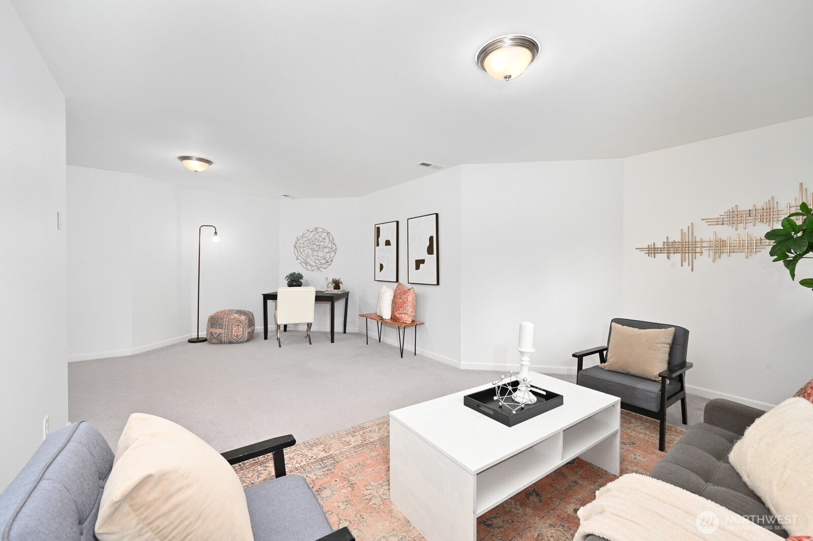 832 NE 202nd Street , Shoreline, WA 98155