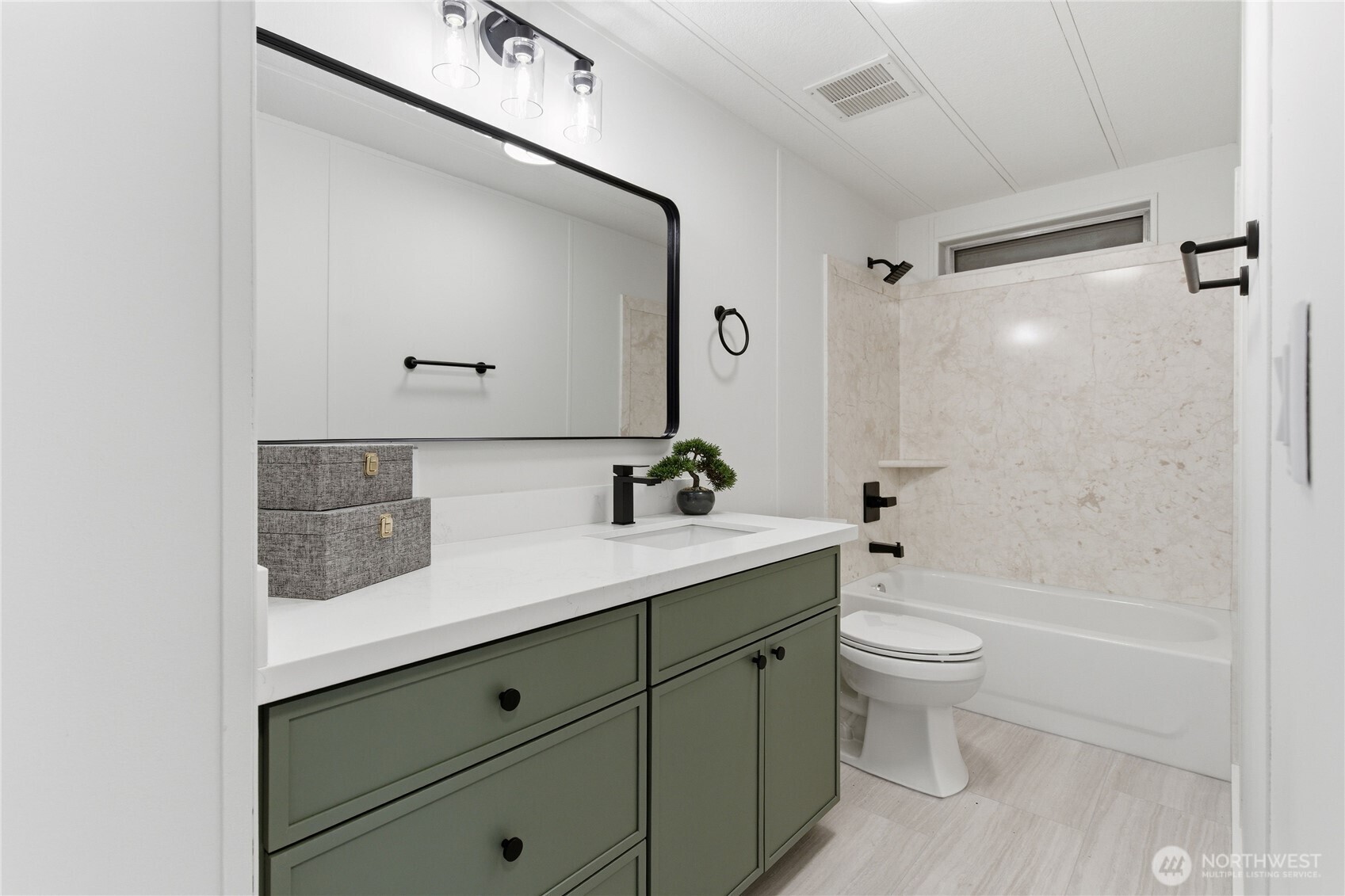 11500 Meridian Avenue S #49, Everett, WA 98208-4923