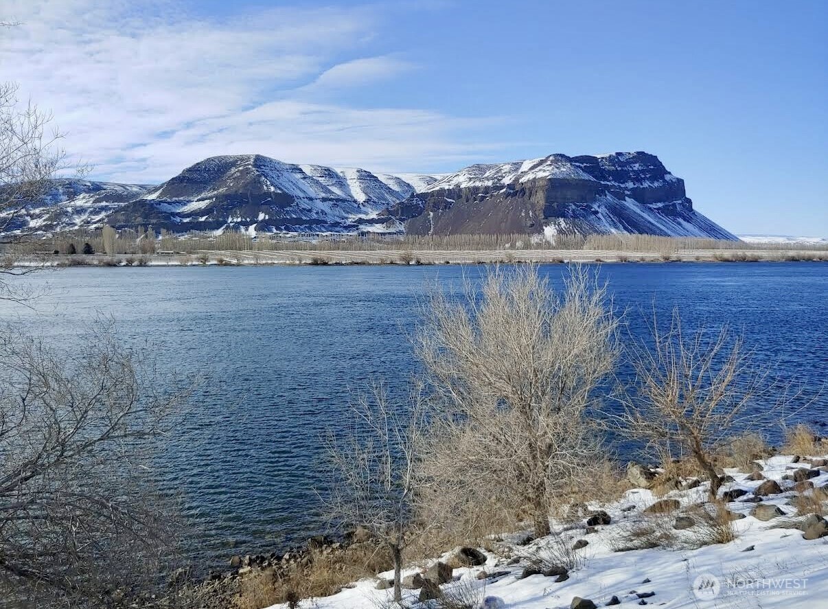 23437 Road U SW, Mattawa, WA 99349