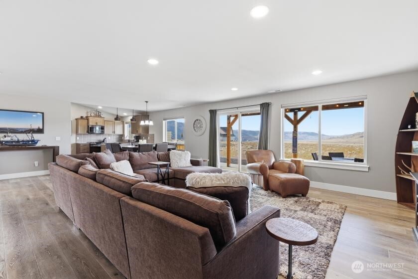 44430 Lupine Drive N, Wilbur, WA 99185