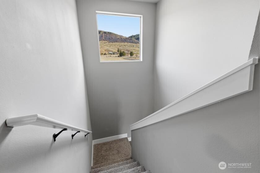 44430 Lupine Drive N, Wilbur, WA 99185