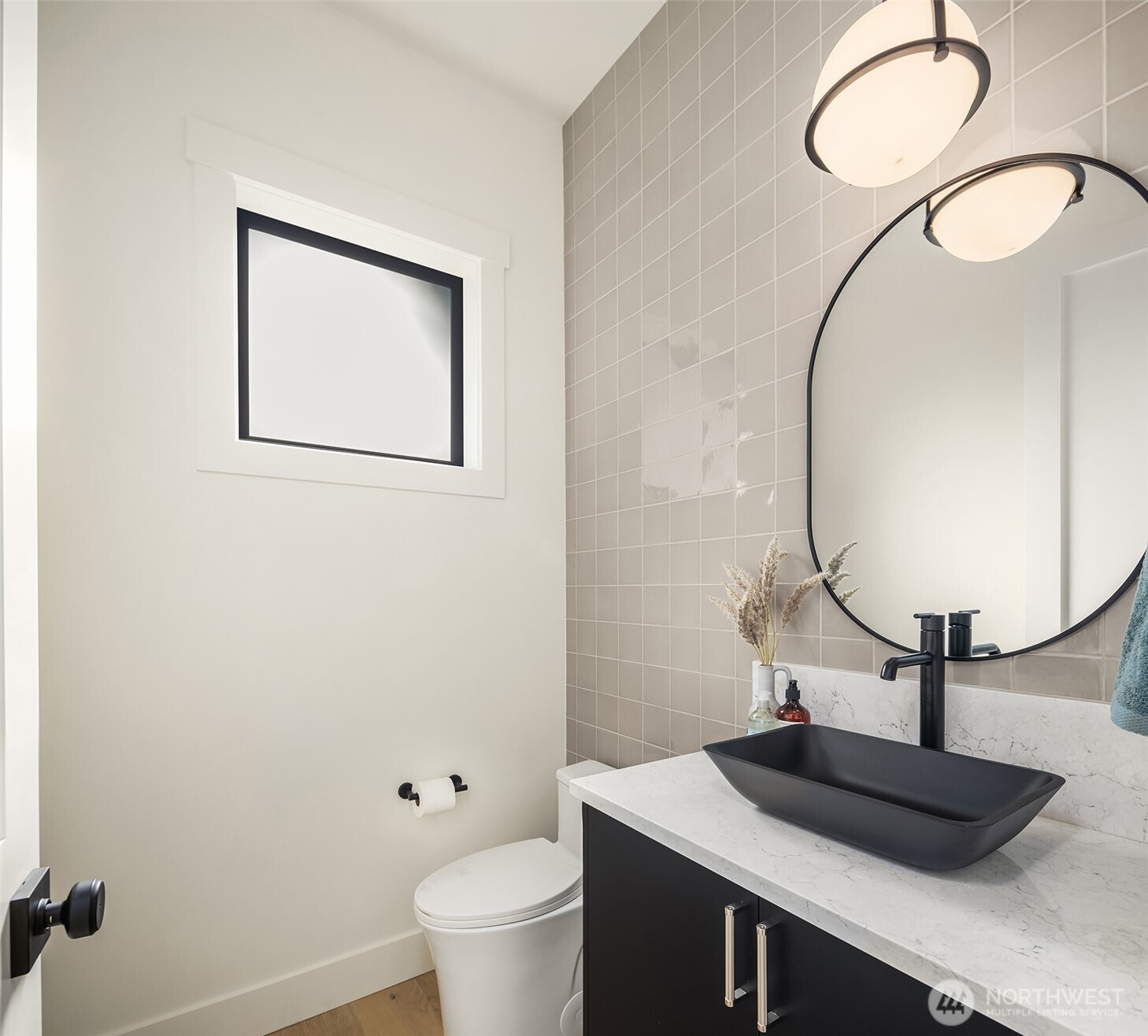 15014 SE 22nd Street , Bellevue, WA 98007