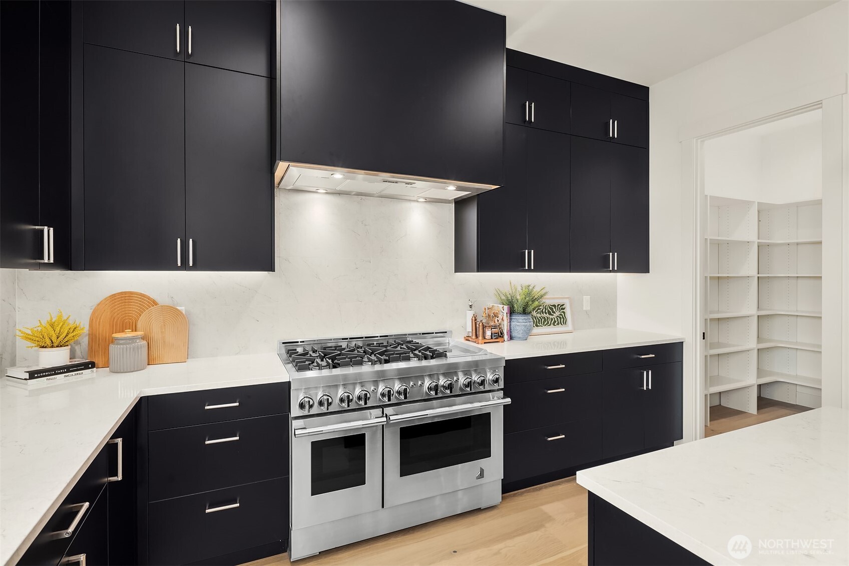 15014 SE 22nd Street , Bellevue, WA 98007