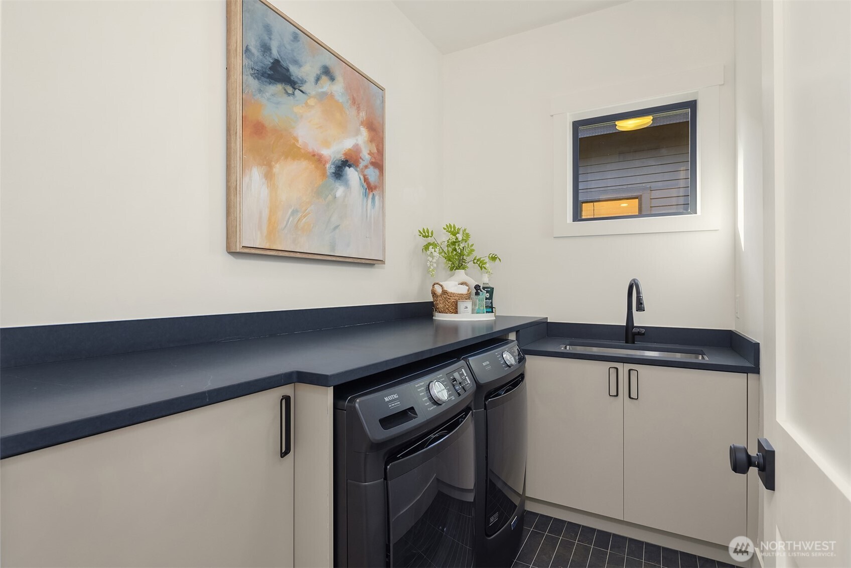 15016 SE 22nd Street , Bellevue, WA 98007