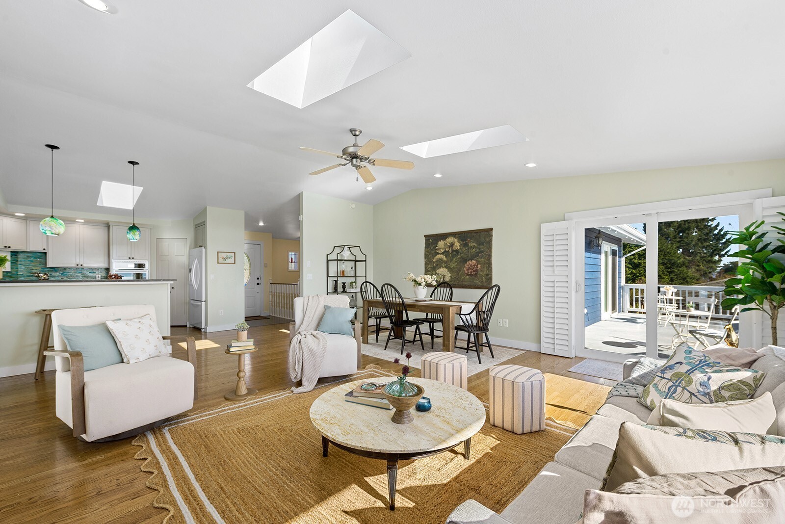 7613 SW 258th Court , Vashon, WA 98070