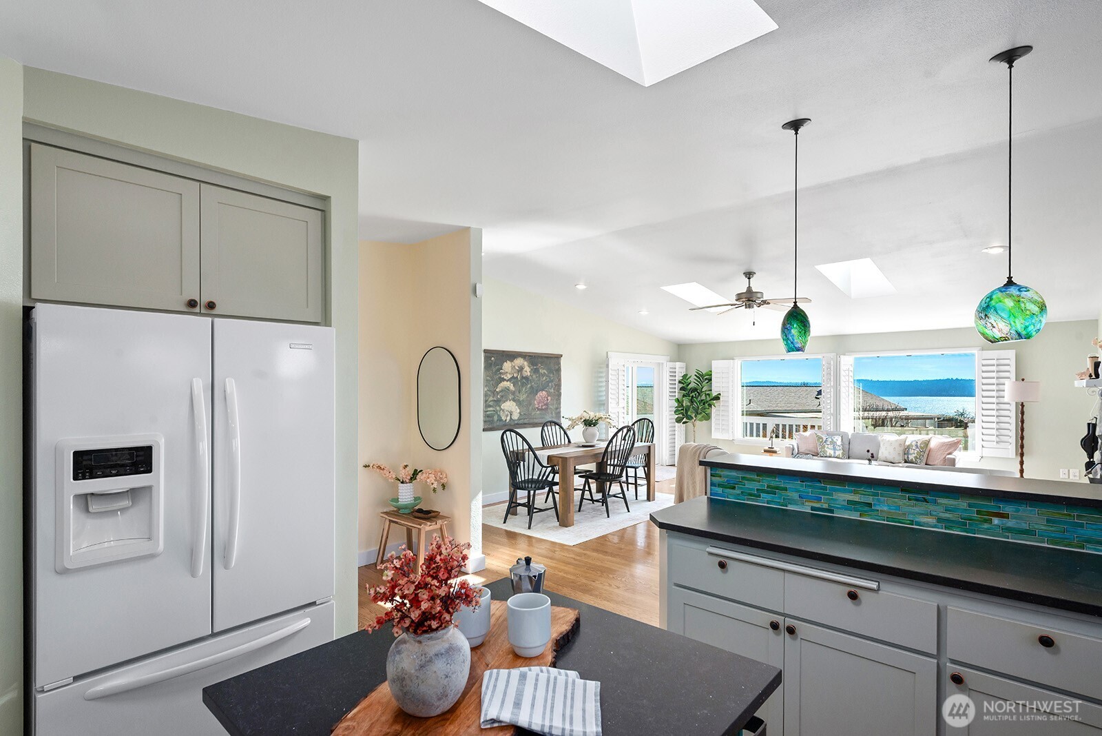 7613 SW 258th Court , Vashon, WA 98070