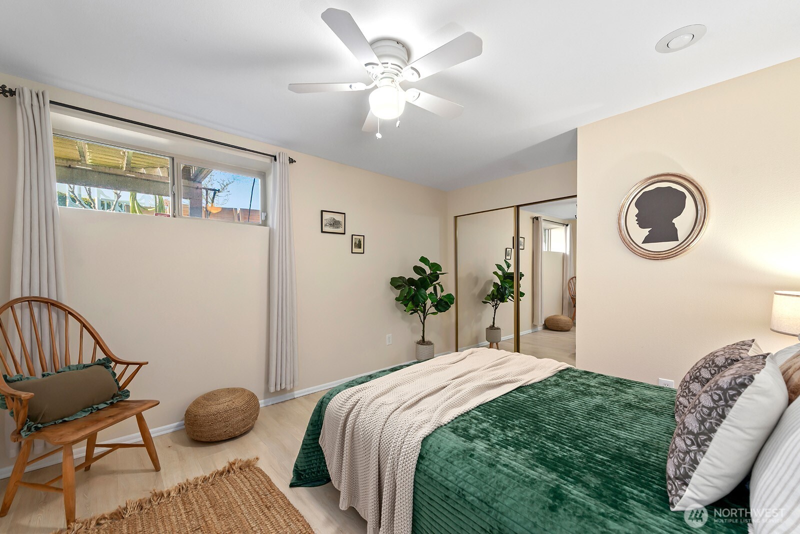 7613 SW 258th Court , Vashon, WA 98070