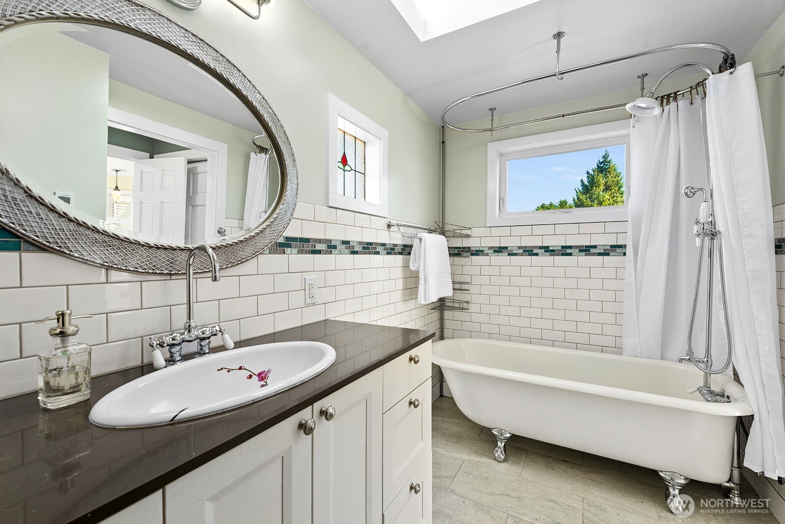 7613 SW 258th Court , Vashon, WA 98070