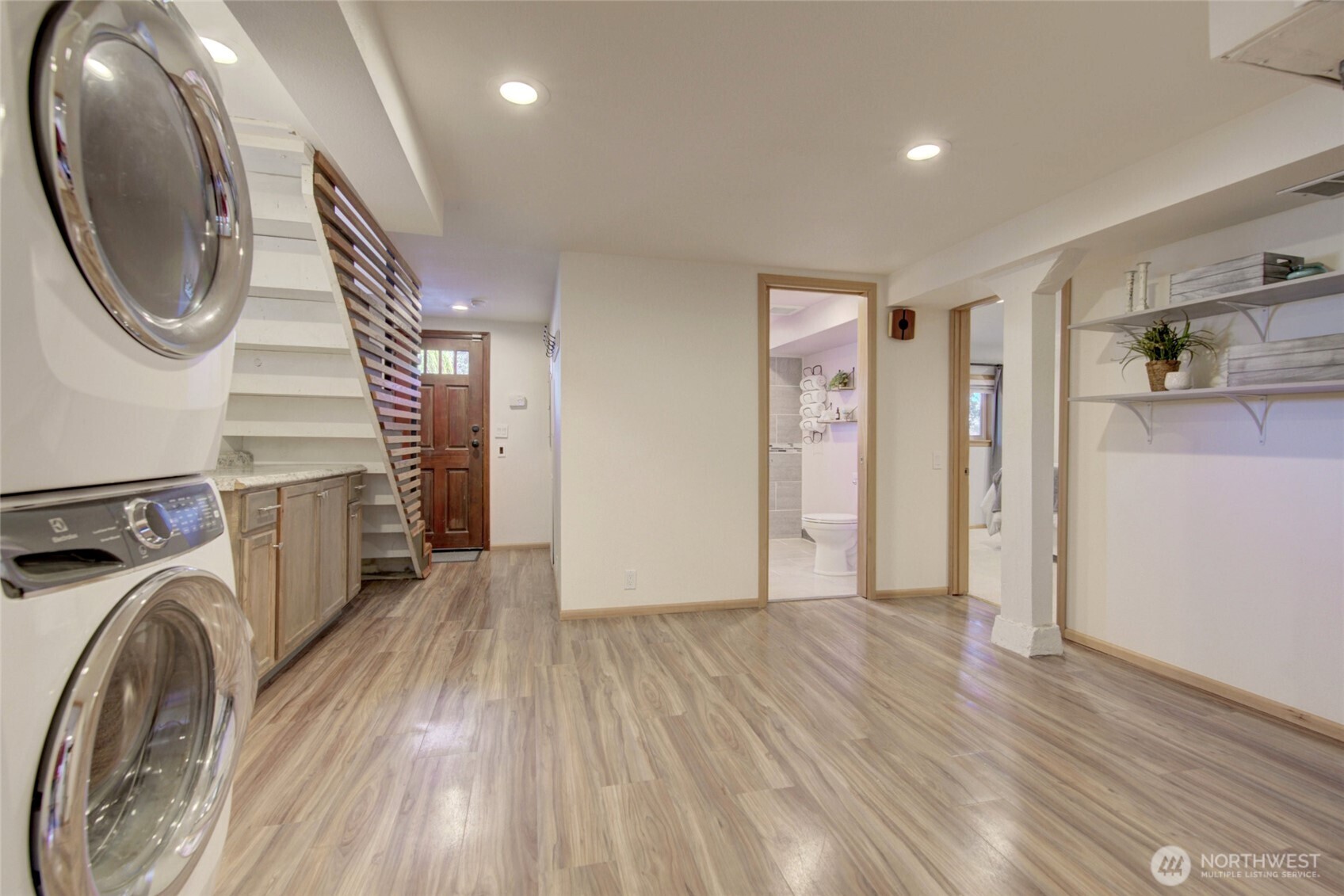 1225 Madison Street , Everett, WA 98203