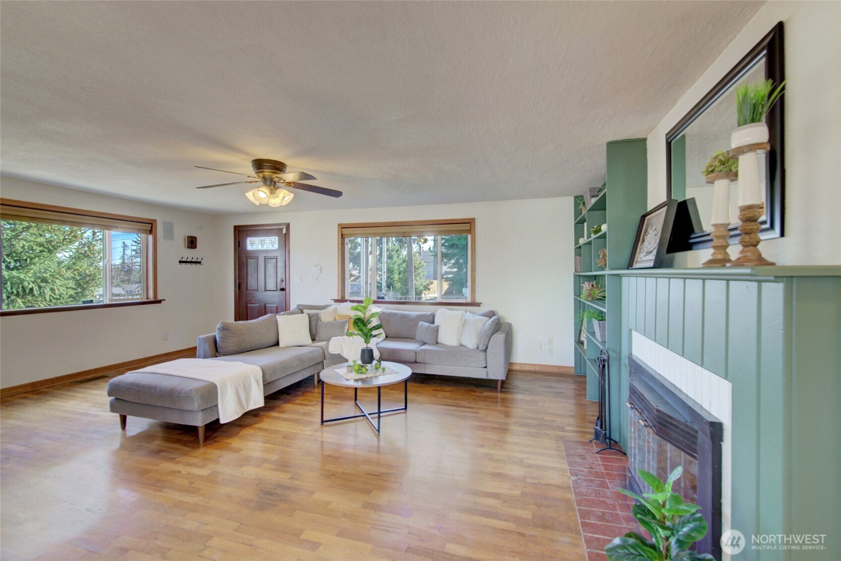 1225 Madison Street , Everett, WA 98203