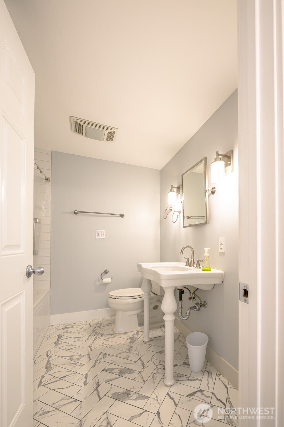 3834 175th Avenue NE #A202, Redmond, WA 98052