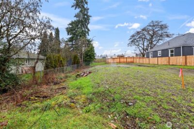 761 110th Street S, Tacoma, WA 98444 - Photo 2