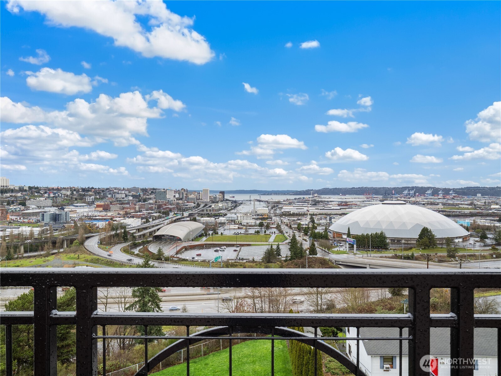 320 E 32nd Street #105, Tacoma, WA 98404