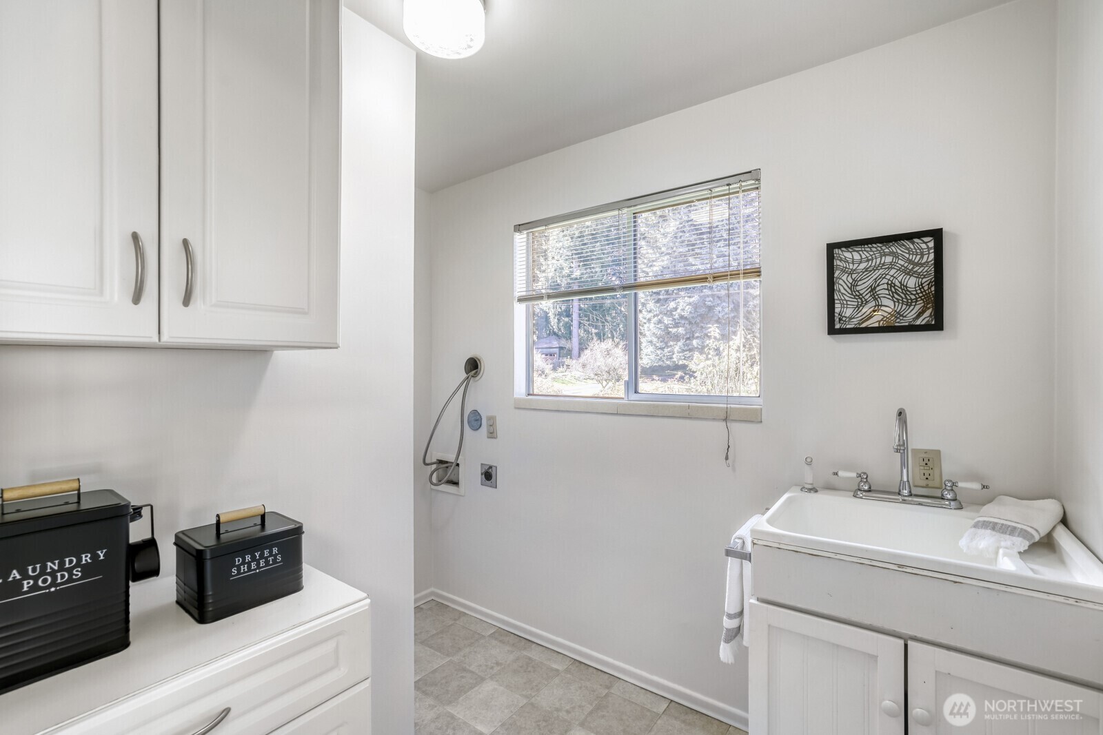 15704 Interlake Avenue N, Shoreline, WA 98133