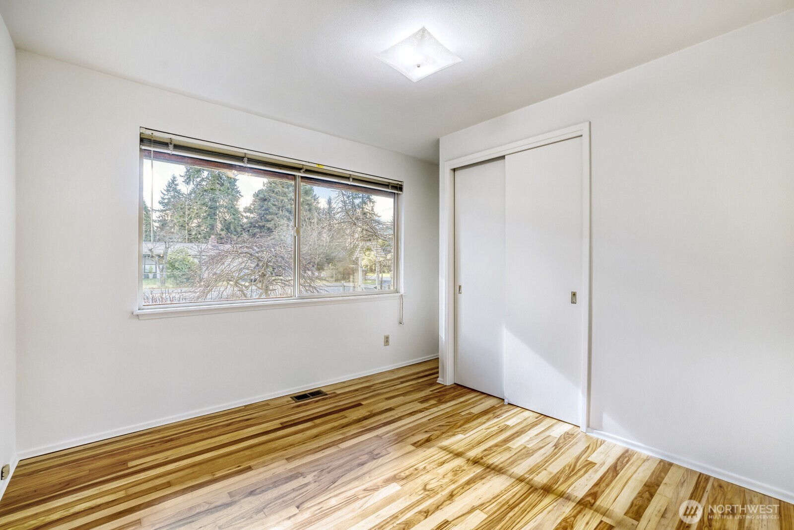 15704 Interlake Avenue N, Shoreline, WA 98133