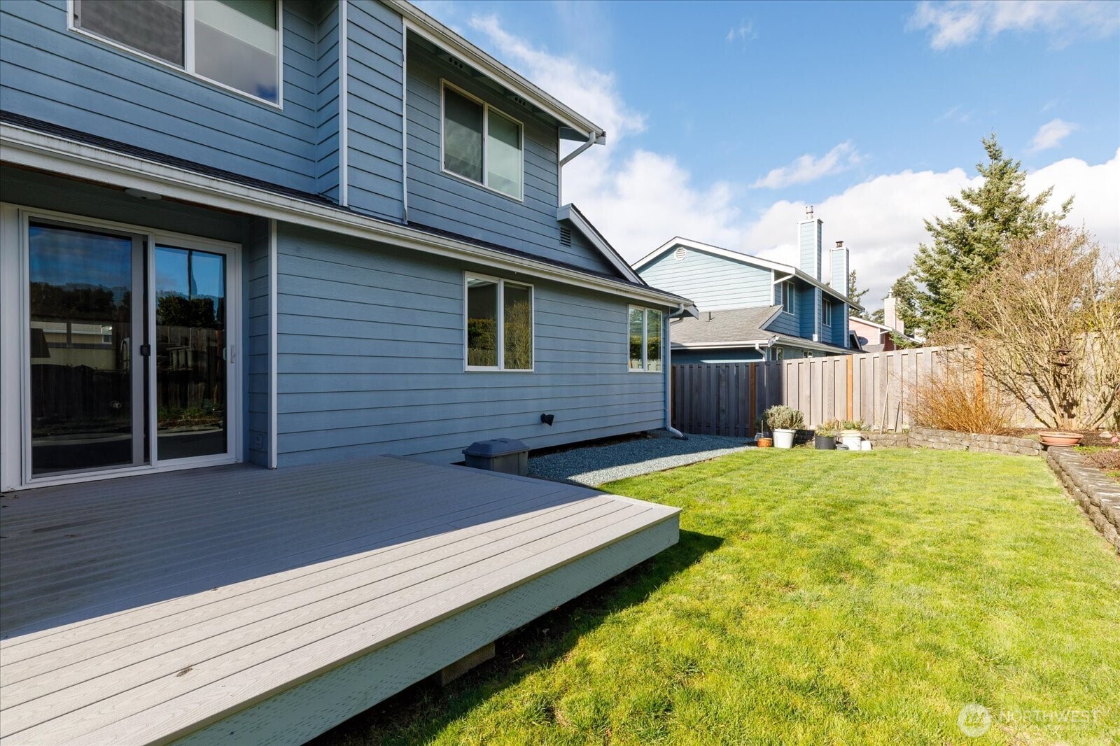 150 NE Nunan Loop #2, Oak Harbor, WA 98277