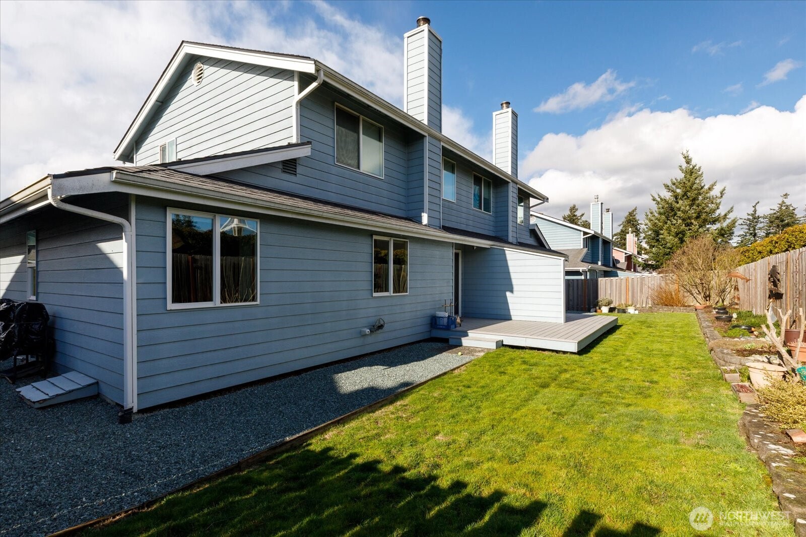 150 NE Nunan Loop #2, Oak Harbor, WA 98277