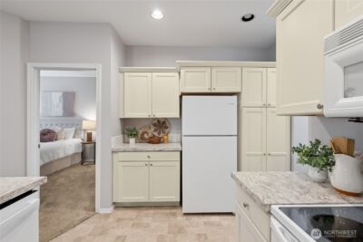 2147 Hammond Avenue #B10, Dupont, WA 98327 - Photo 14