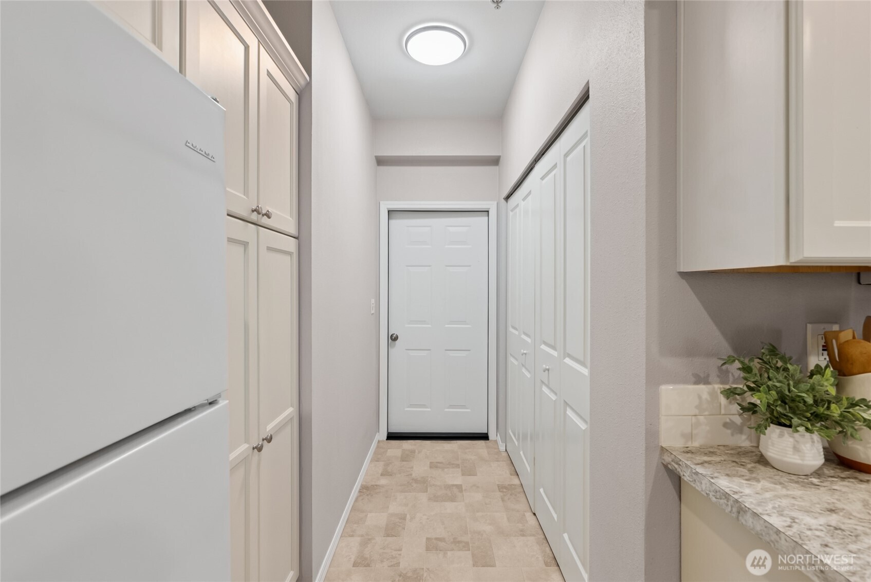 2147 Hammond Avenue #B10, Dupont, WA 98327