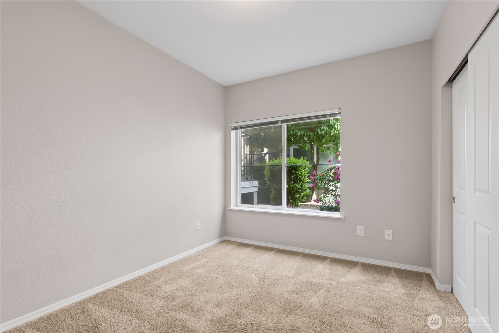 2147 Hammond Avenue #B10, Dupont, WA 98327