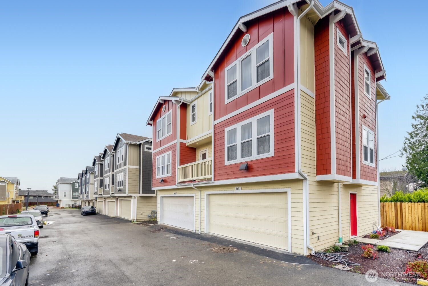 3403 S 144th Lane , Tukwila, WA 98168-5147