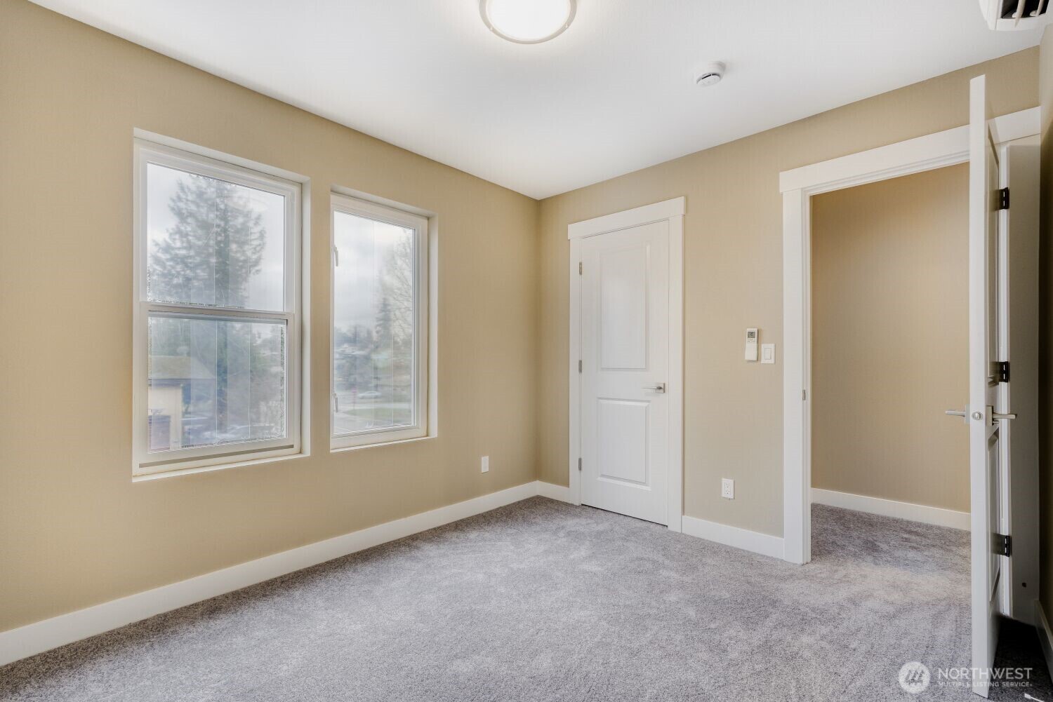 3403 S 144th Lane , Tukwila, WA 98168-5147