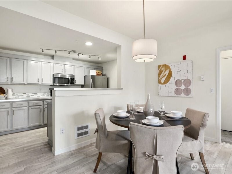 22527 SE 38th Terrace #1424, Issaquah, WA 98029