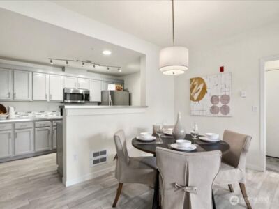 22527 SE 38th Terrace #1424, Issaquah, WA 98029 - Photo 3