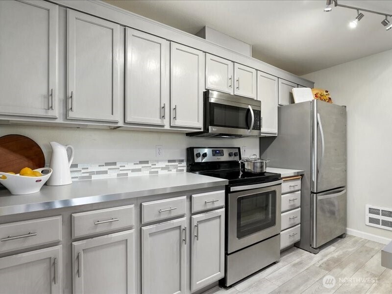 22527 SE 38th Terrace #1424, Issaquah, WA 98029