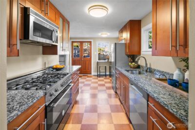 532 N 72nd Street , Seattle, WA 98103 - Photo 12