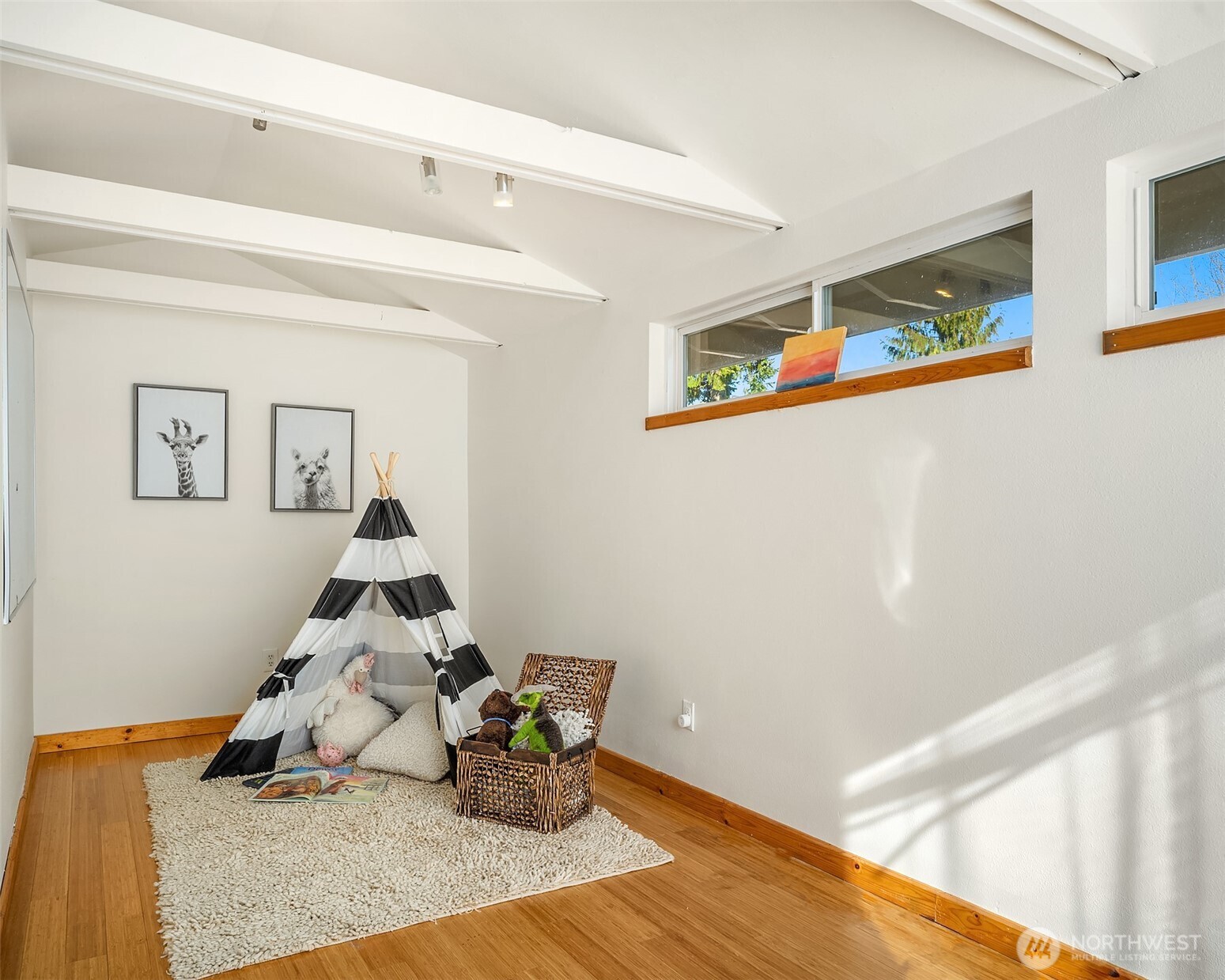 24025 75th Avenue SE, Woodinville, WA 98072