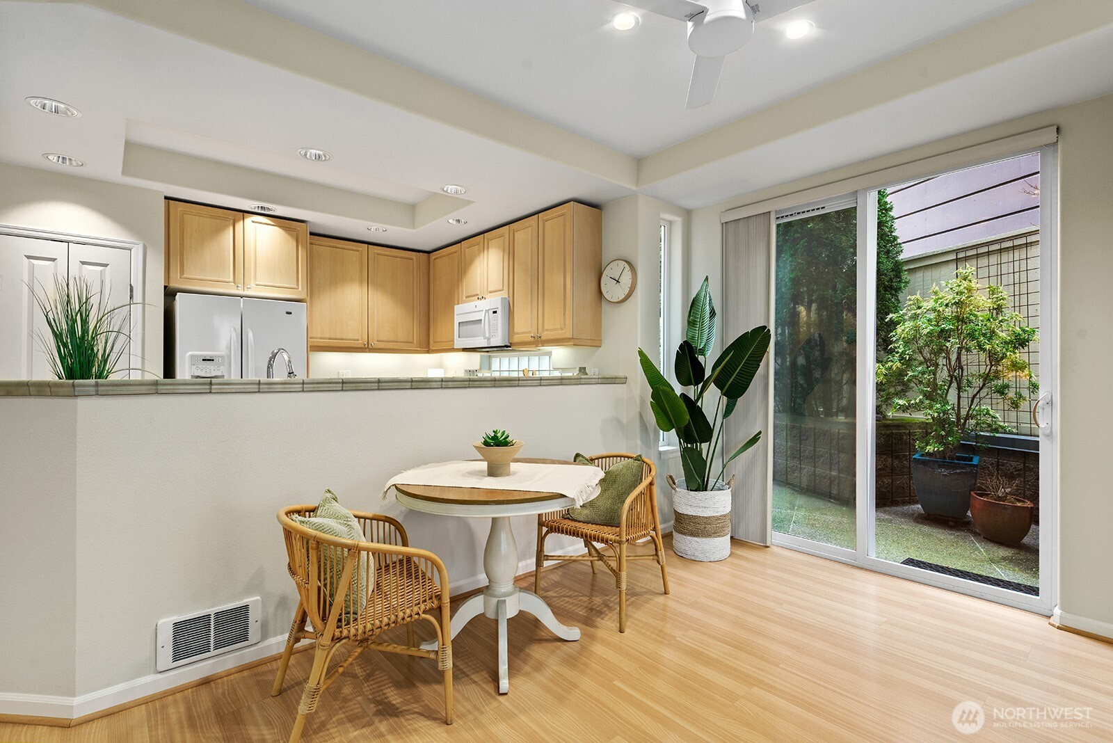 3900 2nd Avenue NE #207, Seattle, WA 98105